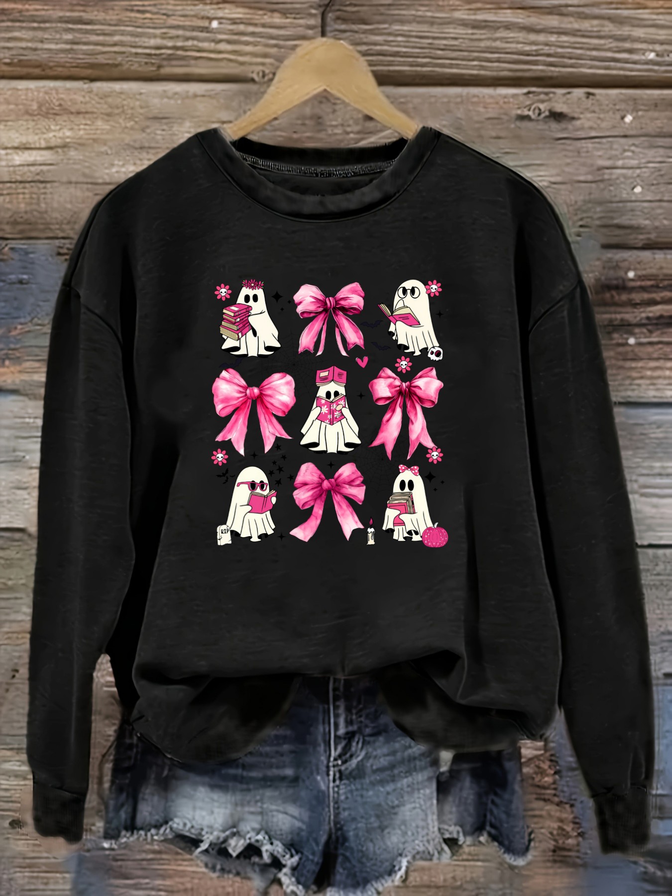 レディースカジュアル長袖クルーネックTシャツ、ピンクのリボン - Winter Clothing Design のレビューと価格