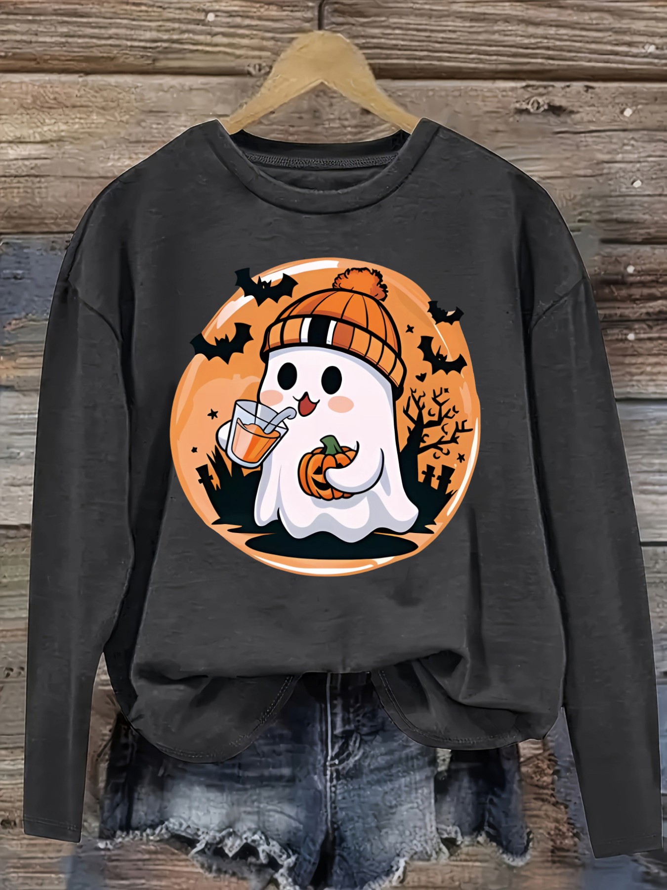 レディースカジュアル長袖クルーネックTシャツ、かわいいゴース - Winter Clothing Design のレビューと価格