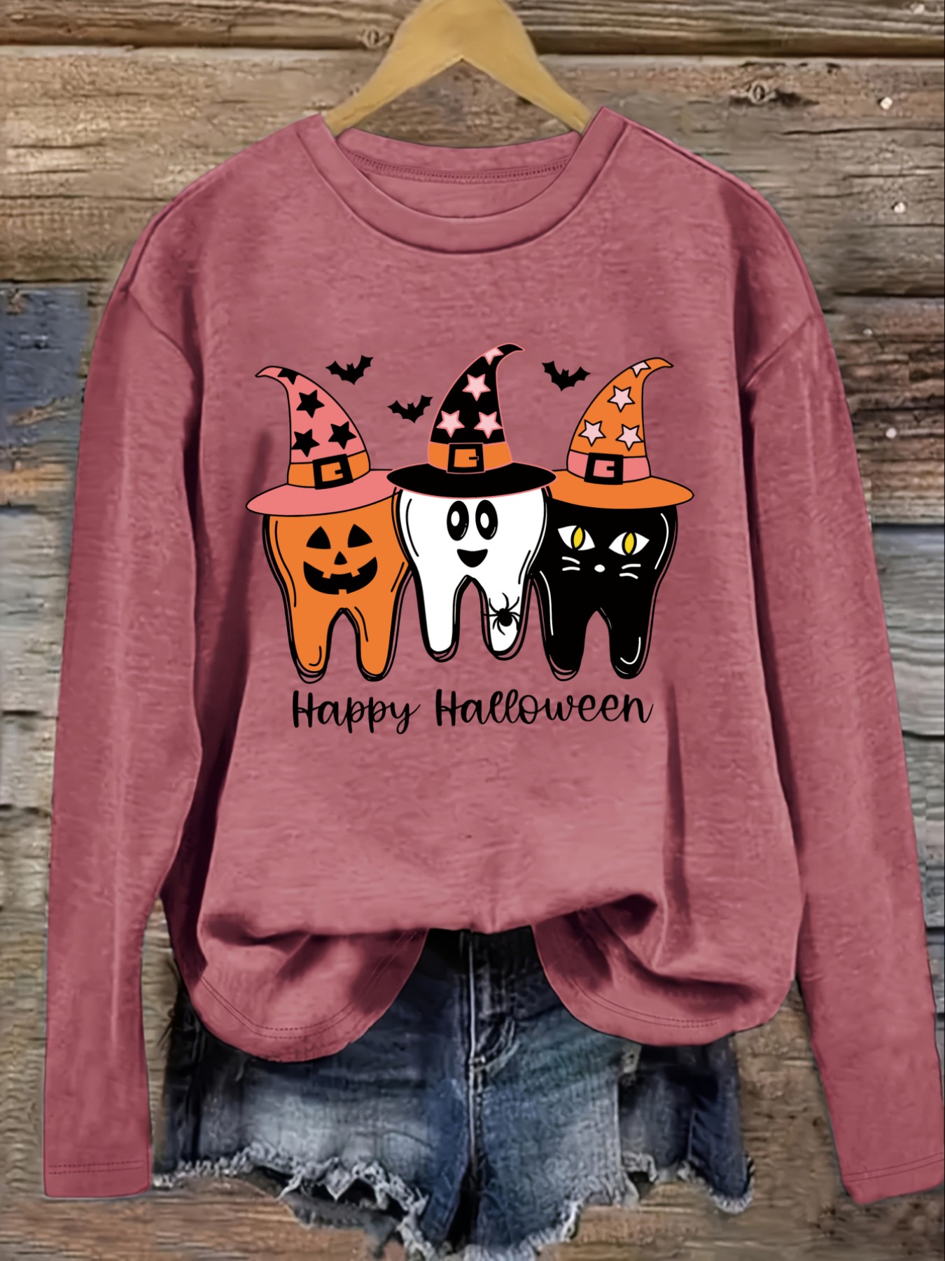 レディースカジュアル長袖クルーネックTシャツ、ハッピーハロウ - Winter Clothing Design のレビューと価格
